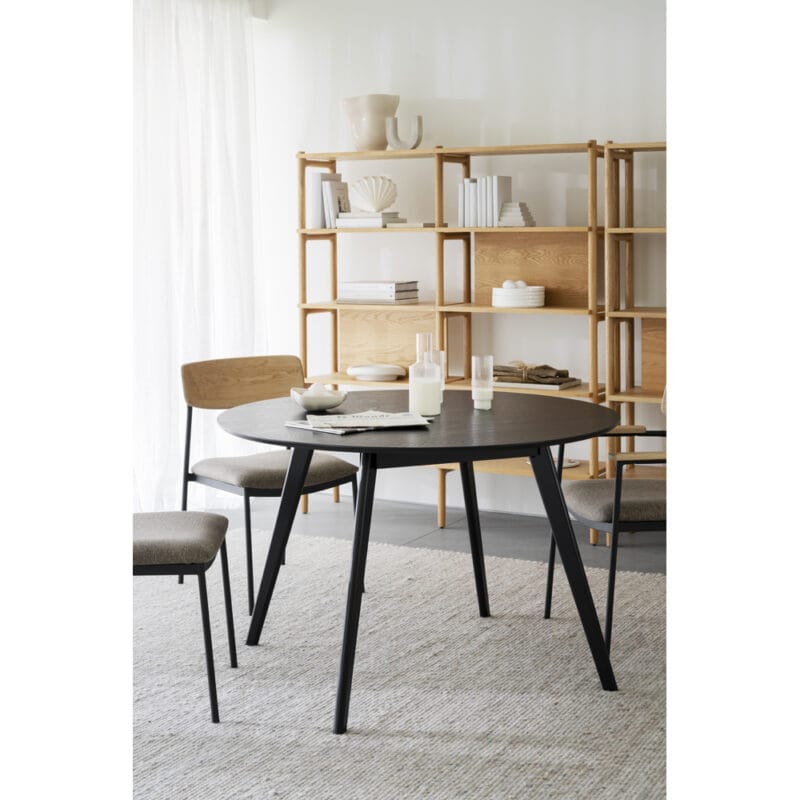 123072-123082-123095-52212_b_mb_MAYMONT_chair_is_stackable_Yumi_table_02 123072-123082-123095-52212_b_mb_MAYMONT_chair_is_stackable_Yumi_table_02