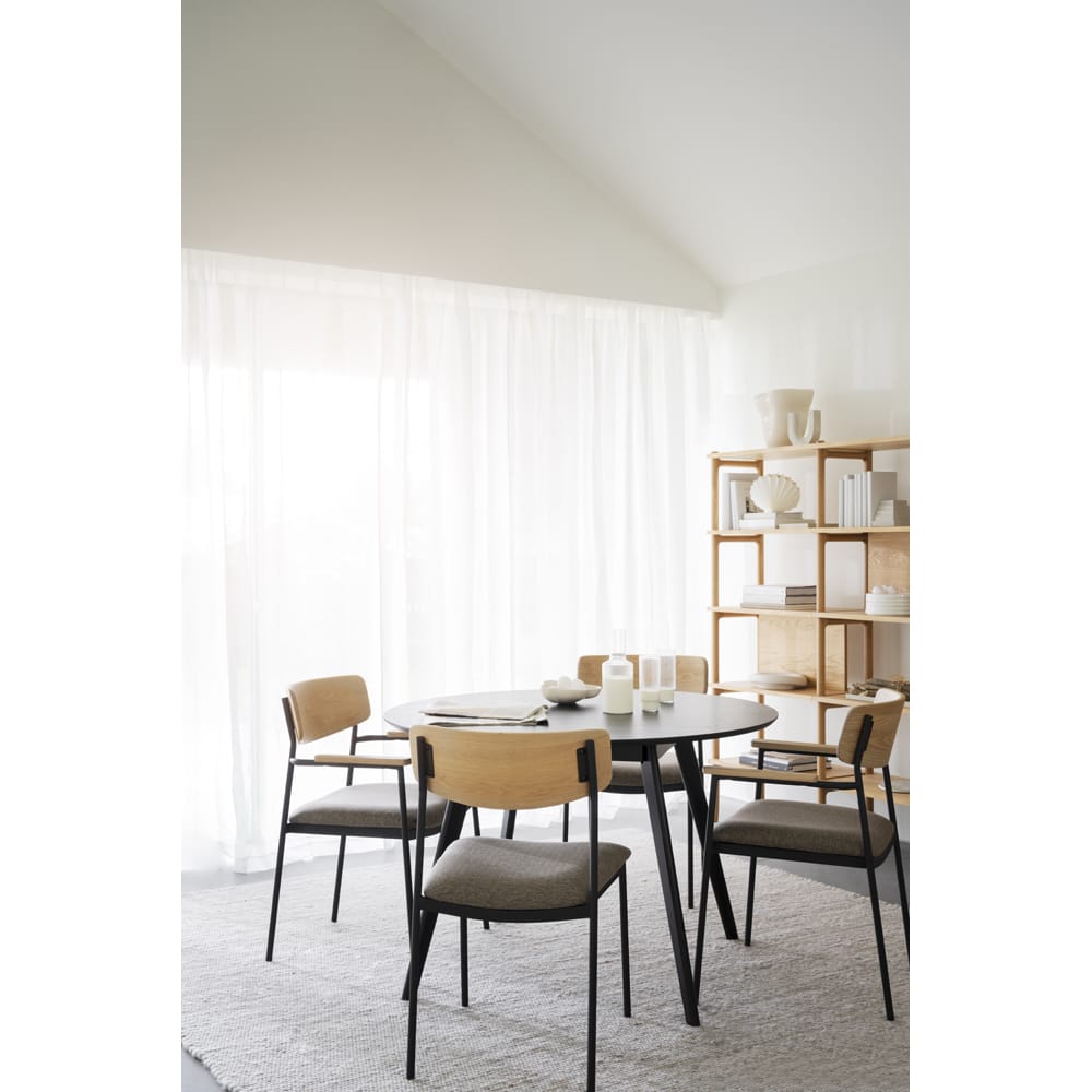 52212-123072-123082-123095_b_mb_MAYMONT_chair_is_stackable_Yumi_table_01 52212-123072-123082-123095_b_mb_MAYMONT_chair_is_stackable_Yumi_table_01