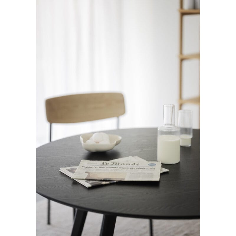 52212_b_mb_Yumi_table_02 52212_b_mb_Yumi_table_02