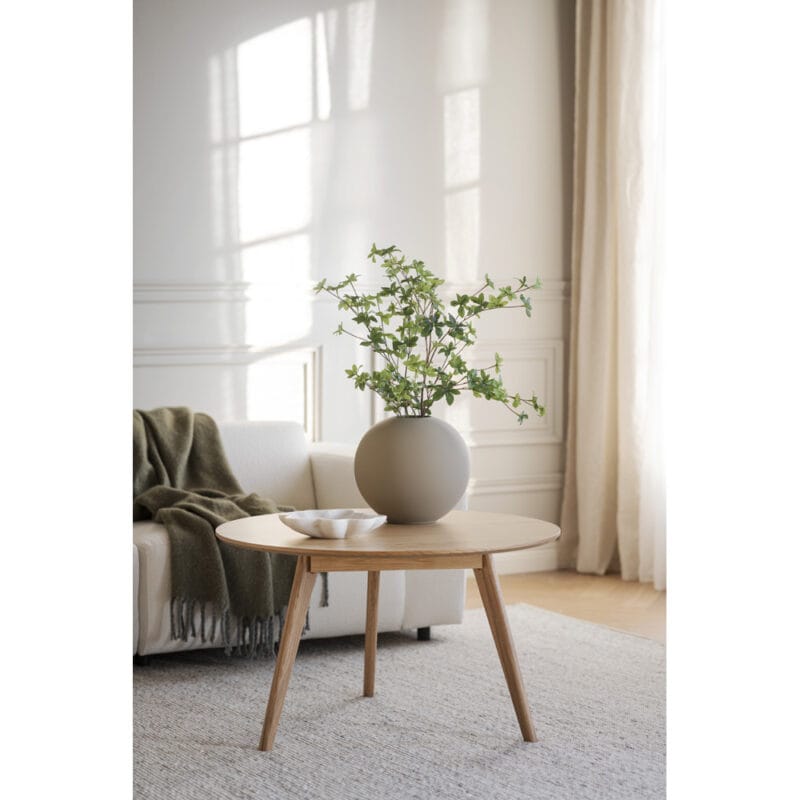 Yumi_coffee_table_-_119205_Willard_sofa_01 Yumi_coffee_table_-_119205_Willard_sofa_01