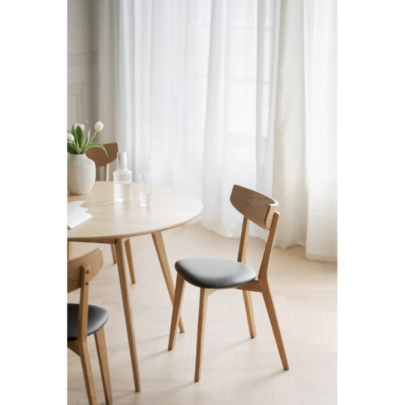 Yumi_table_-_119203_Ami_chair_-_113031_01 Yumi_table_-_119203_Ami_chair_-_113031_01