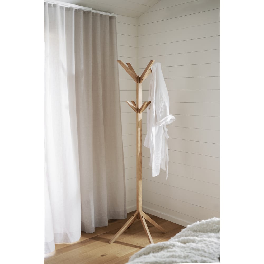 103634_b_mb_Confetti_clothes_hanger_oak