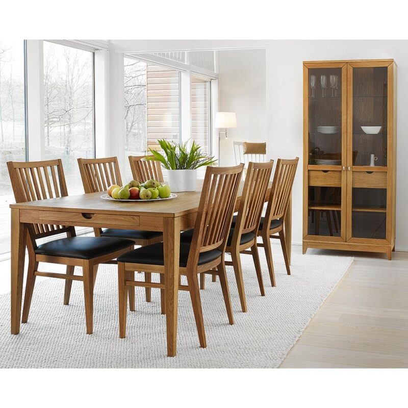 Saro stol Friends matbord Saro stol Friends matbord