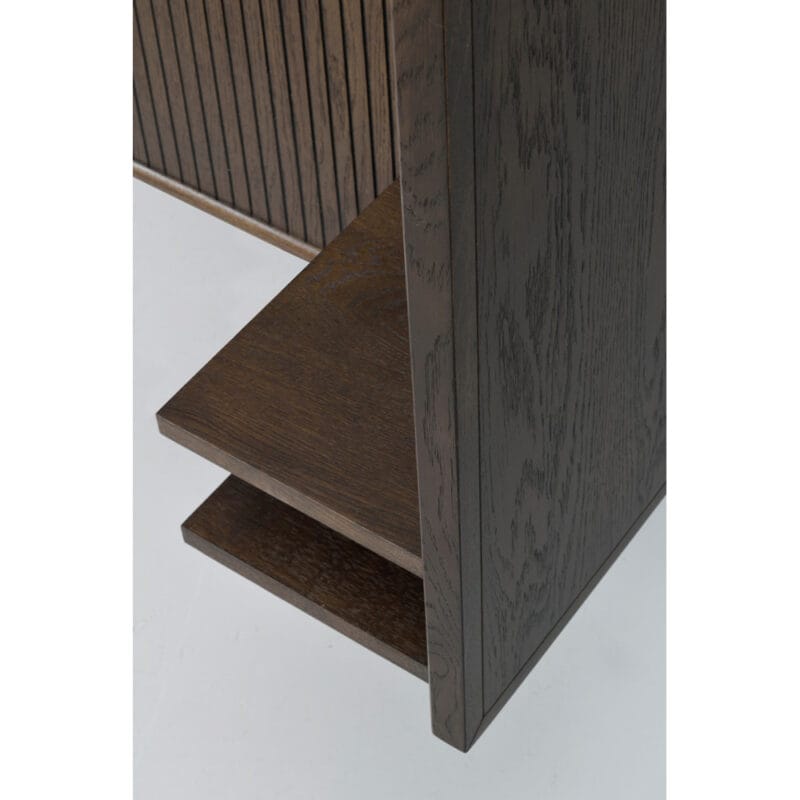 119786_det2_Redmond_bed_gable_brown_oak_(Large) 119786_det2_Redmond_bed_gable_brown_oak_(Large)