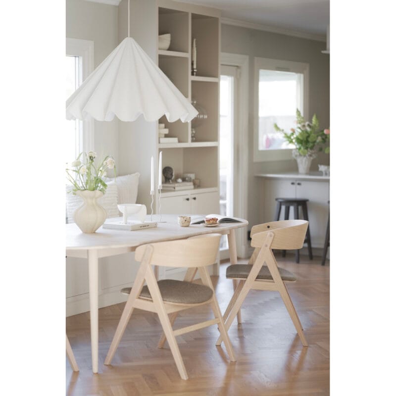 120753-119714_b_mb_Waterton_armchair_brown_whitewash_Tyler_dining_table_whitewash_(7) 120753-119714_b_mb_Waterton_armchair_brown_whitewash_Tyler_dining_table_whitewash_(7)