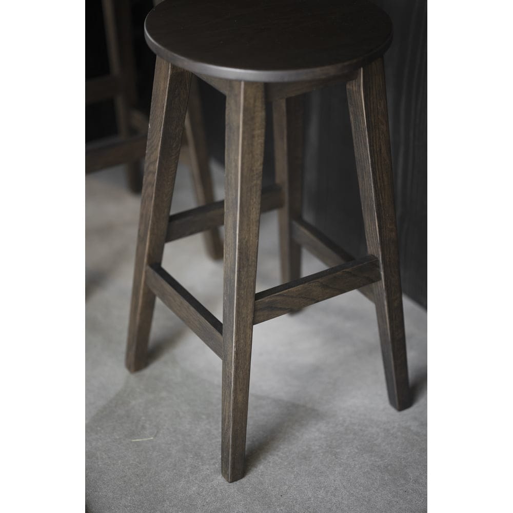 103514_b_mb_AUSTIN_bar_stool_in_solid_brown_lacquered_oak_03 103514_b_mb_AUSTIN_bar_stool_in_solid_brown_lacquered_oak_03