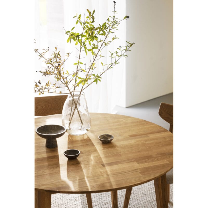 113798_b_mb_FILIPPA_dining_table_round_120_in_oiled_oak_01 113798_b_mb_FILIPPA_dining_table_round_120_in_oiled_oak_01