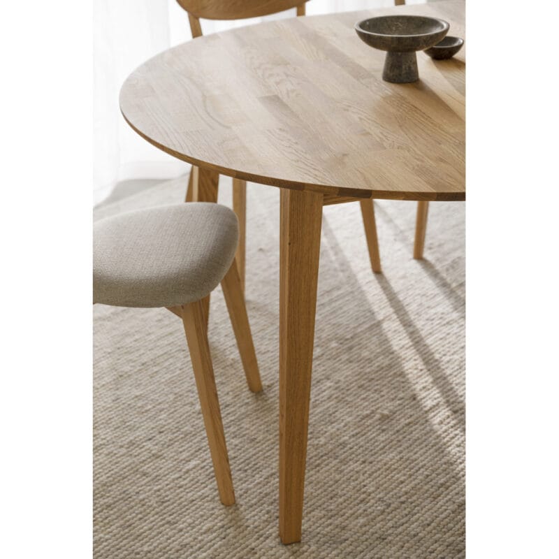 113798_b_mb_FILIPPA_dining_table_round_120_in_oiled_oak_02 113798_b_mb_FILIPPA_dining_table_round_120_in_oiled_oak_02