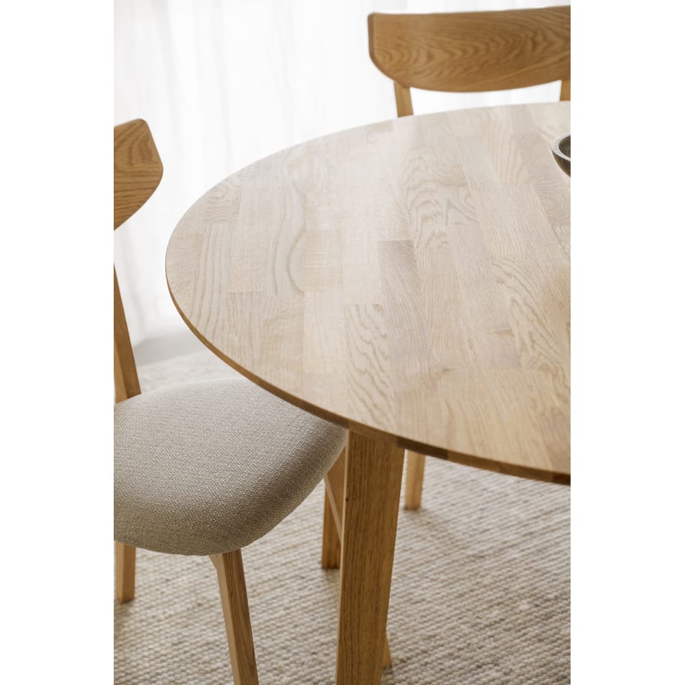 113798_b_mb_FILIPPA_dining_table_round_120_in_oiled_oak_03 113798_b_mb_FILIPPA_dining_table_round_120_in_oiled_oak_03