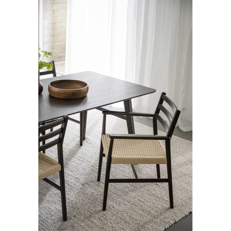 120076-123015_b_mb_Nagano_dining_table_HARLAN_chair_and_armchair_in_solid_lacquered_oak_06 120076-123015_b_mb_Nagano_dining_table_HARLAN_chair_and_armchair_in_solid_lacquered_oak_06