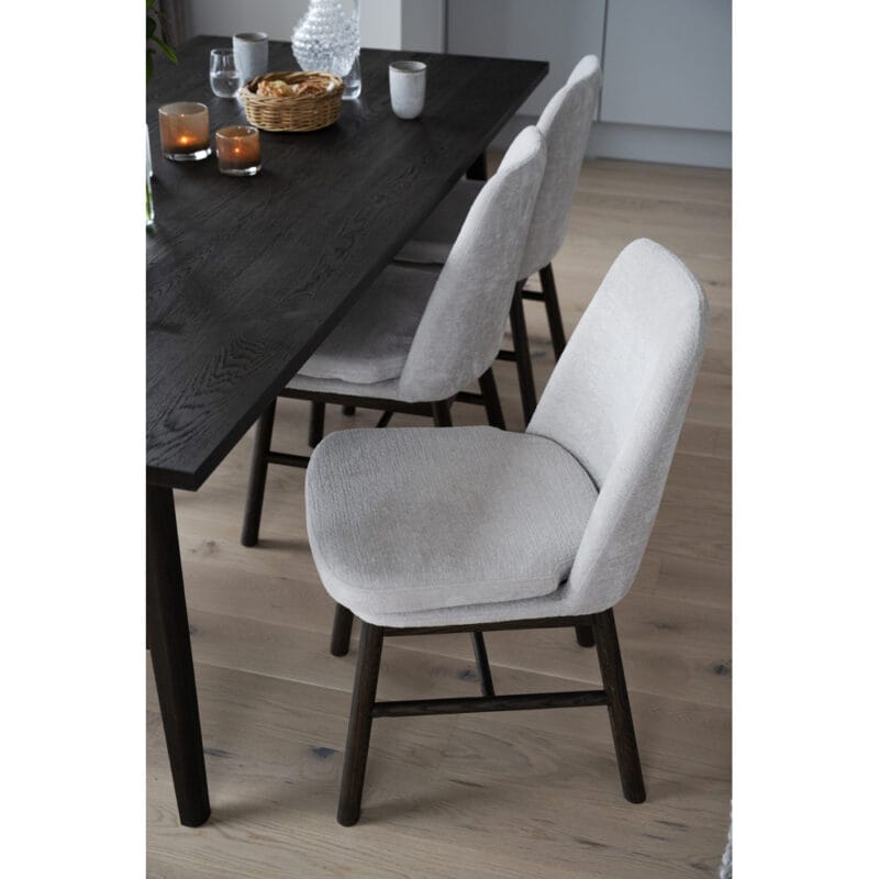 121184-120996_b_mb_Plainfiled_dining_table_brown_Amesbury_chair_light_beige_brown_(8) 121184-120996_b_mb_Plainfiled_dining_table_brown_Amesbury_chair_light_beige_brown_(8)