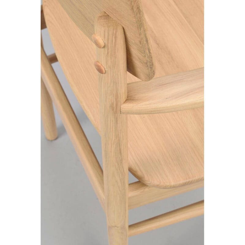 123024_det1_Maidstone_armchair_oak 123024_det1_Maidstone_armchair_oak