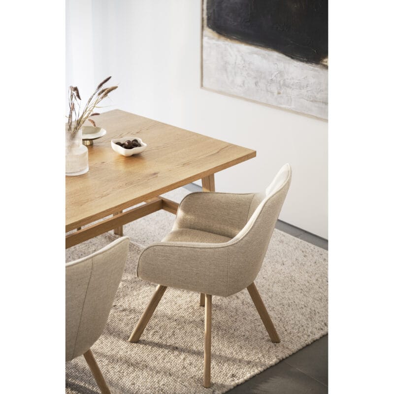 121182-17880__b_mb_Plainfield_table_in_oak_ALISON_chair_with_lacquered_02 121182-17880__b_mb_Plainfield_table_in_oak_ALISON_chair_with_lacquered_02