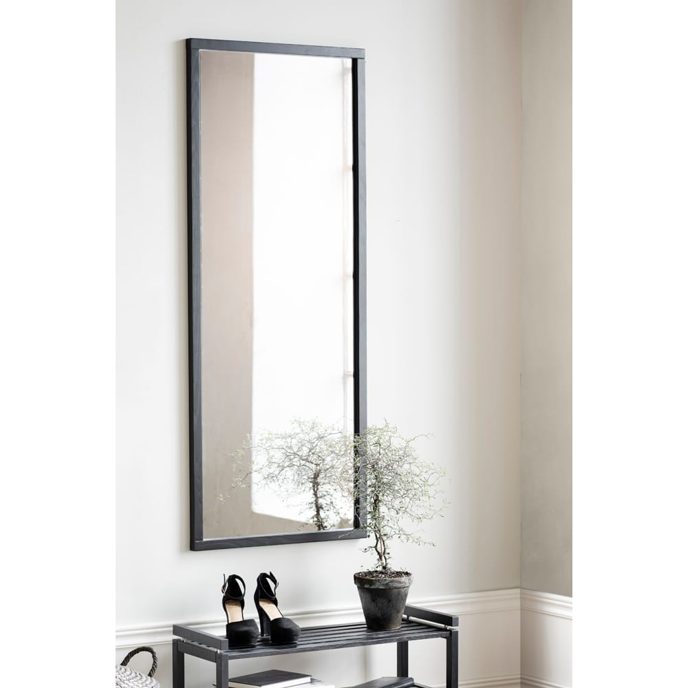 Confetti_spegel_150x60_sv Confetti_spegel_150x60_sv