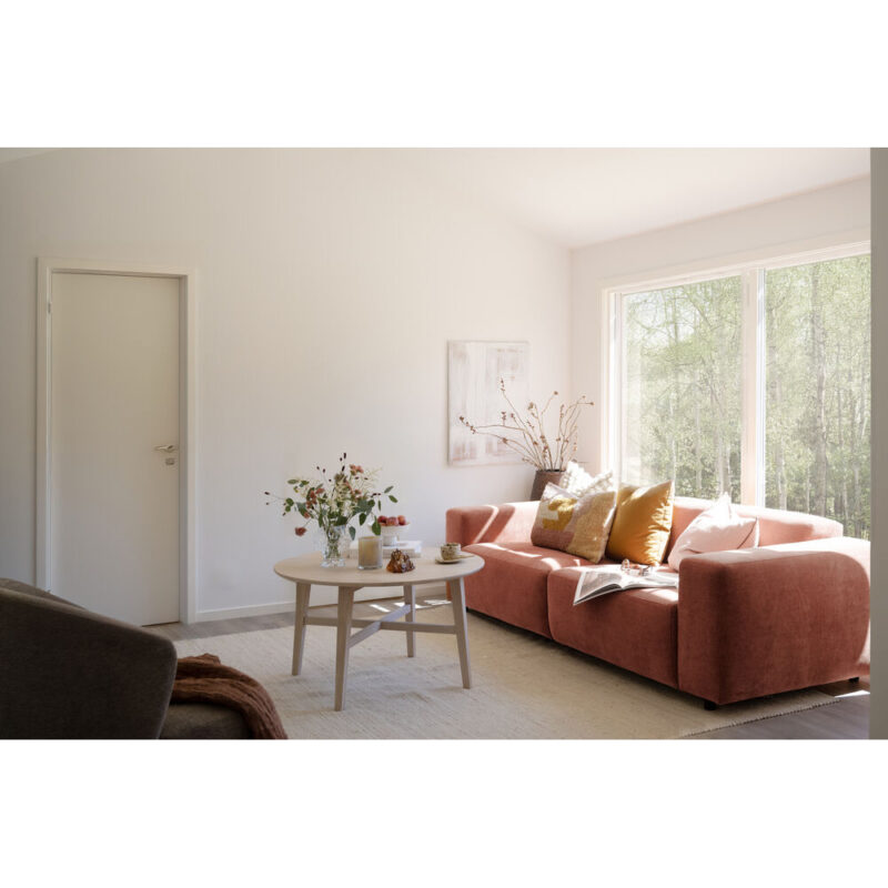 121460-113712_b_mb_Willard_3-seater_sofa_Brenda_52_Filippa_coffee_table_whitewash_(2) 121460-113712_b_mb_Willard_3-seater_sofa_Brenda_52_Filippa_coffee_table_whitewash_(2)