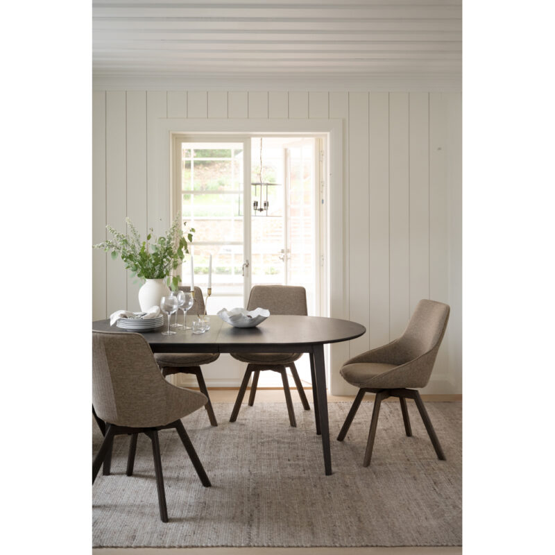 117866-117633_b_mb_Alison_chair_dark_beige_Filippa_dining_table_oval_brown_03 117866-117633_b_mb_Alison_chair_dark_beige_Filippa_dining_table_oval_brown_03