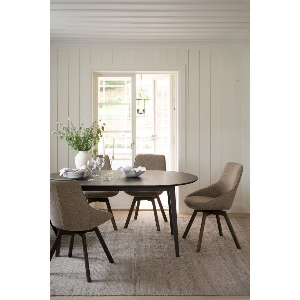 117866-117633_b_mb_Alison_chair_dark_beige_Filippa_dining_table_oval_brown_03 117866-117633_b_mb_Alison_chair_dark_beige_Filippa_dining_table_oval_brown_03