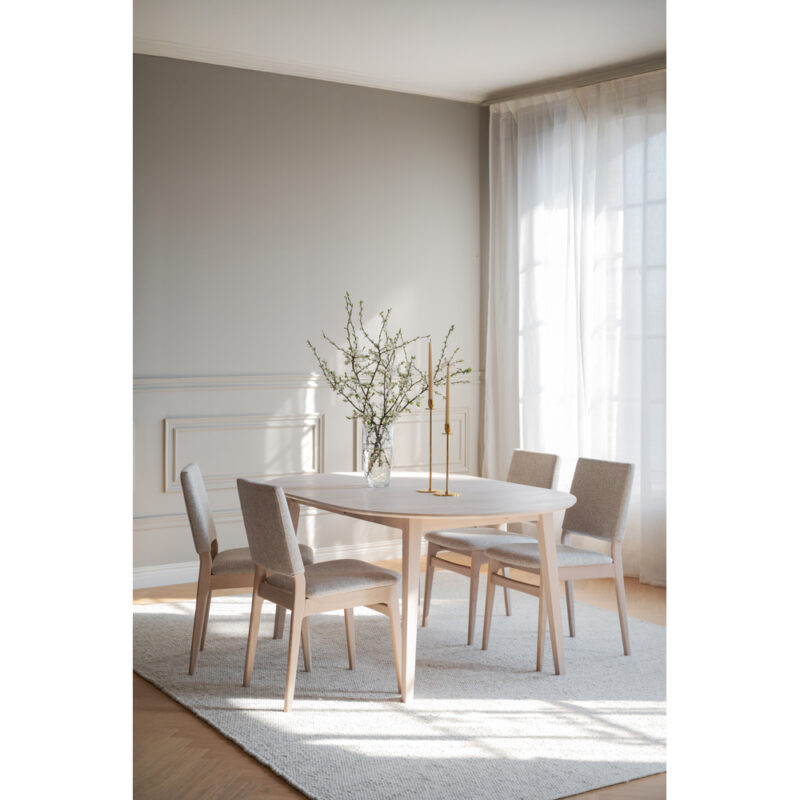 121280-117629_b_mb_Medford_chair_ww_light_beige_Filippa_dining_table_ww_01 121280-117629_b_mb_Medford_chair_ww_light_beige_Filippa_dining_table_ww_01