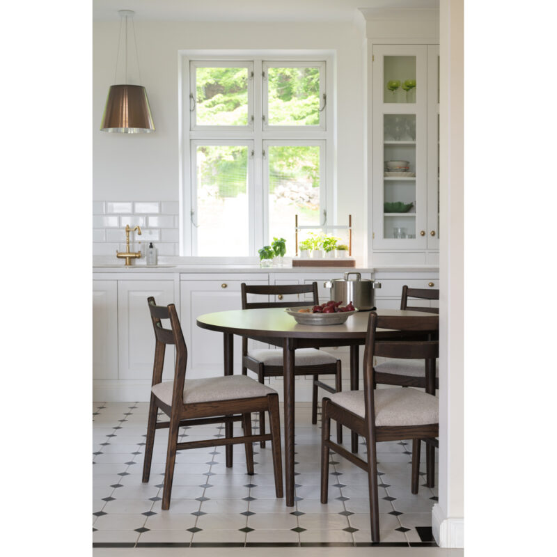 123187-123508_b_mb_Fairmont_dining_table_brown_Kerwin_chair_brown_01 123187-123508_b_mb_Fairmont_dining_table_brown_Kerwin_chair_brown_01