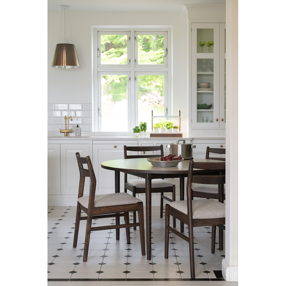 123187-123508_b_mb_Fairmont_dining_table_brown_Kerwin_chair_brown_01 123187-123508_b_mb_Fairmont_dining_table_brown_Kerwin_chair_brown_01