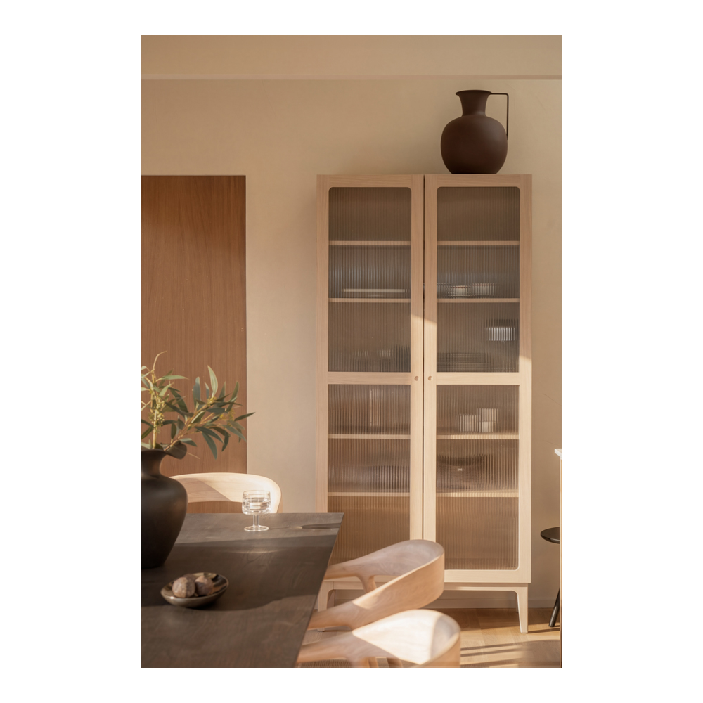 270200_b_mb_Meadowbrook_display_cabinet_ww_02